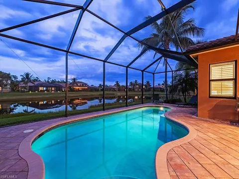 3216 Pacific Dr, Naples, FL 34119 photo 2