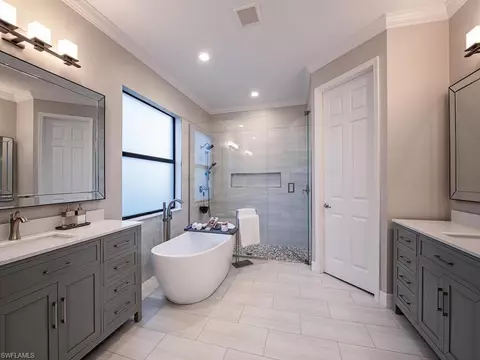 3216 Pacific Dr, Naples, FL 34119 photo 18