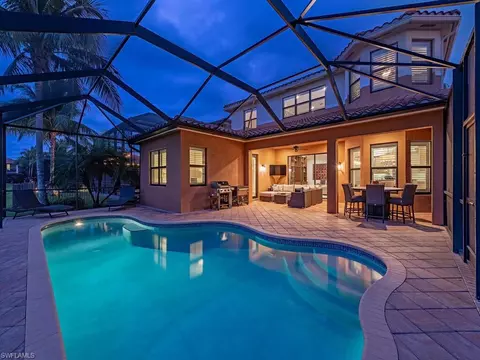 3216 Pacific Dr, Naples, FL 34119 photo 3