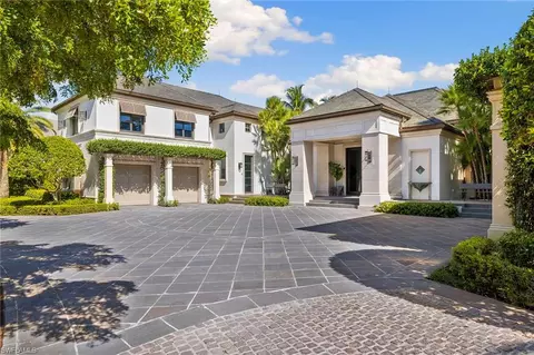 701 Kings Town Dr, Naples, FL 34102