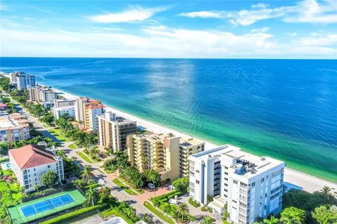 9811 Gulf Shore Dr #203, Naples, FL 34108