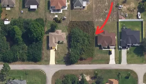 910 Atherton Ave, Lehigh Acres, FL 33971