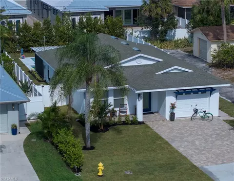 533 106th Ave N, Naples, FL 34108