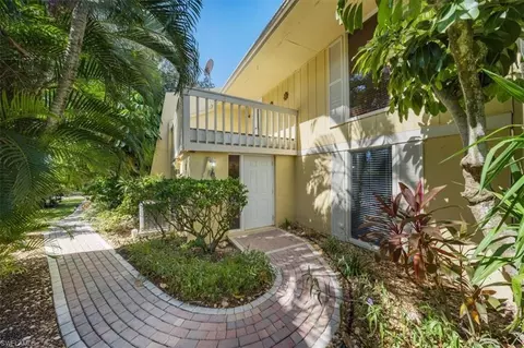 925 Palm View Dr #E-118, Naples, FL 34110