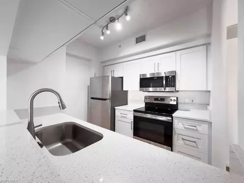 1235 Reserve Way #5-205, Naples, FL 34105