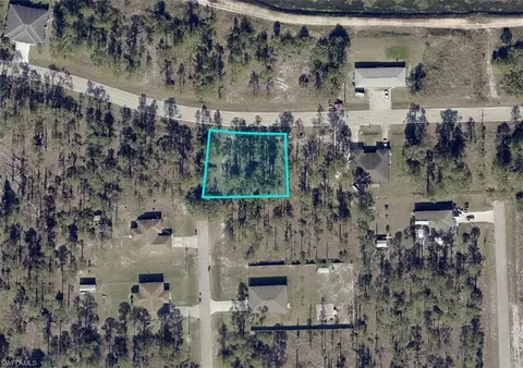 900-902 E 12th St, Lehigh Acres, FL 33972