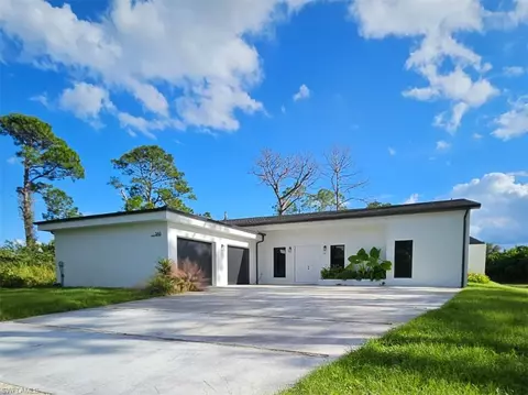 546 Charles Sise St E, Lehigh Acres, FL 33974