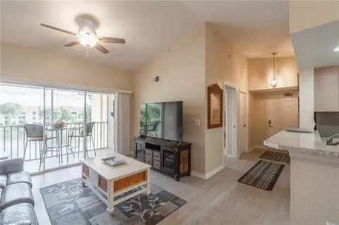 4610 Saint Croix Ln #1033, Naples, FL 34109