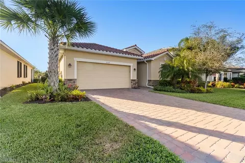 2129 Clementine St, Naples, FL 34120