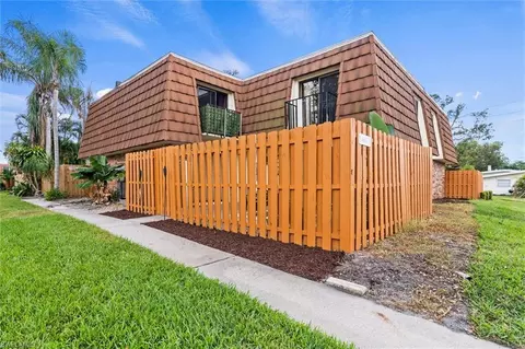 1460 Park Shore Cir #2, Fort Myers, FL 33901