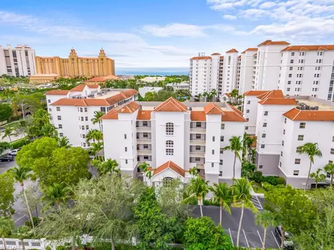 460 Launch Cir #602, Naples, FL 34108