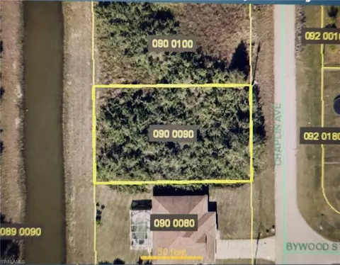 915 Chaplin Ave, Lehigh Acres, FL 33971