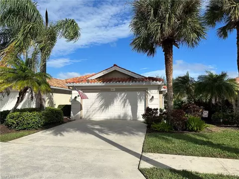 5017 Ventura Ct, Naples, FL 34109