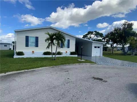 30 Casper Ct, North Fort Myers, FL 33903