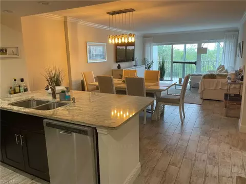 1 Bluebill Ave #412, Naples, FL 34108