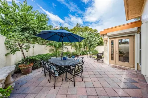 6790 Pelican Bay Blvd, Naples, FL 34108