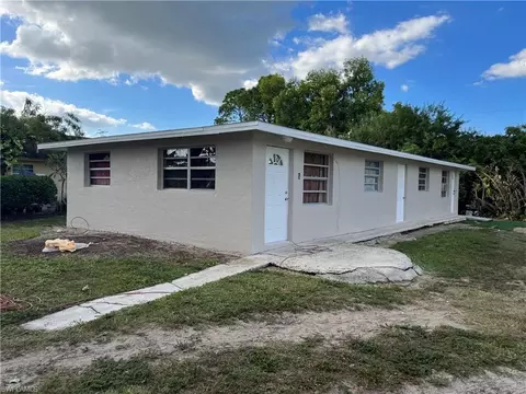 5317 Fleming St, Naples, FL 34113