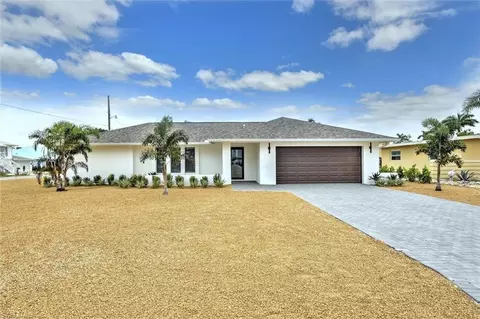 8338 Lagoon Rd, Fort Myers Beach, FL 33931