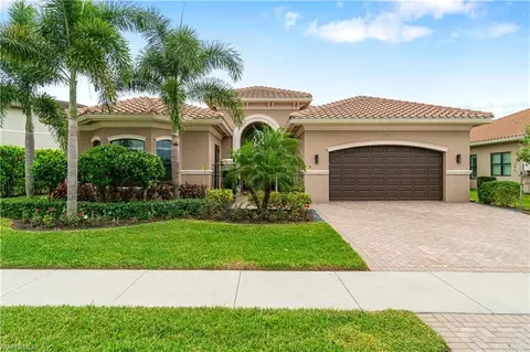 4427 Caldera Cir, Naples, FL 34119