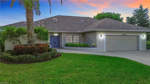 2428 Camden Ct #7, Naples, FL 34105