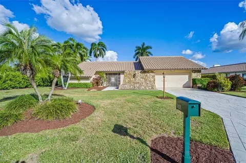 1101 Foxfire Ln, Naples, FL 34104 photo 28