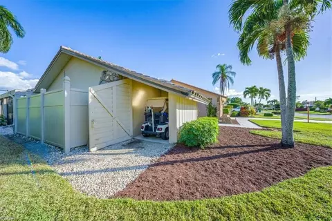 1101 Foxfire Ln, Naples, FL 34104 photo 29