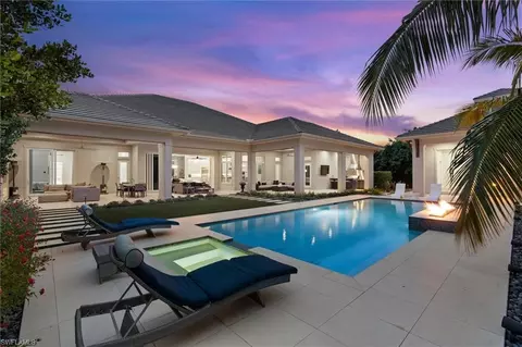 627 Hickory Rd, Naples, FL 34108 photo 2