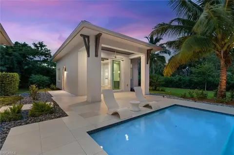 627 Hickory Rd, Naples, FL 34108 photo 3