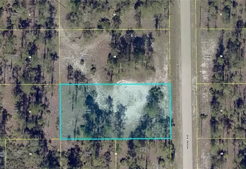 903 Moore Ave, Lehigh Acres, FL 33972