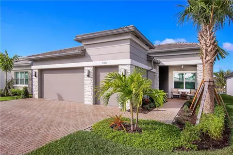 11857 Hydrangea Pl, Naples, FL 34120 photo 2