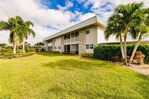 6777 Winkler Rd #244, Fort Myers, FL 33919