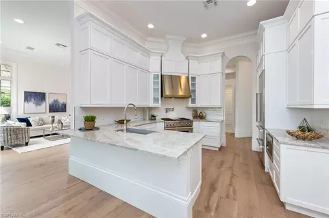2690 Firebush Ln, Naples, FL 34105
