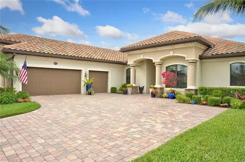 9457 Carmini Ct, Naples, FL 34114