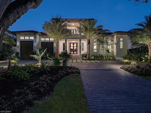 1583 Gordon Dr, Naples, FL 34102