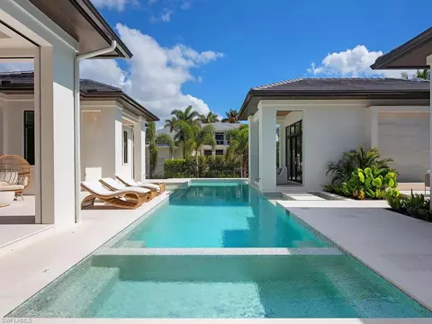 1583 Gordon Dr, Naples, FL 34102 photo 4
