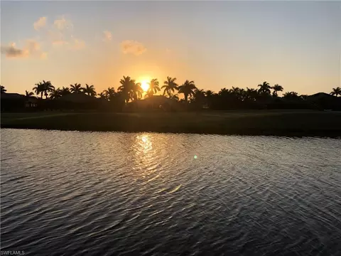 11927 King James Ct, Cape Coral, FL 33991