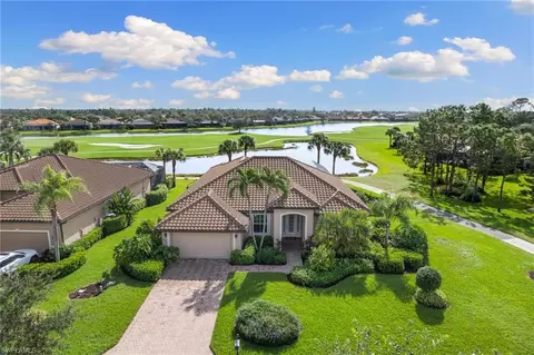 8851 Mustang Island Cir, Naples, FL 34113