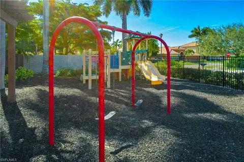 1349 Serrano Cir, Naples, FL 34105 photo 36