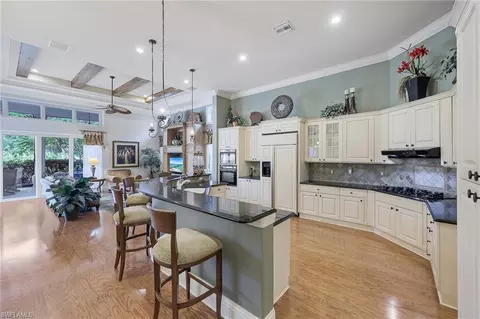 8608 Majorca Ln, Naples, FL 34114 photo 8