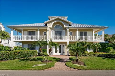 715 Hideaway Cir W, Marco Island, FL 34145