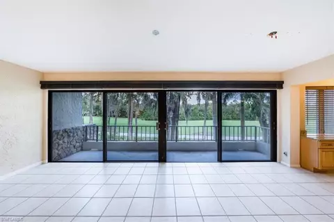 105 Clubhouse Dr #256, Naples, FL 34105
