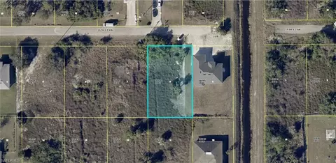 4003 19th St SW, Lehigh Acres, FL 33976