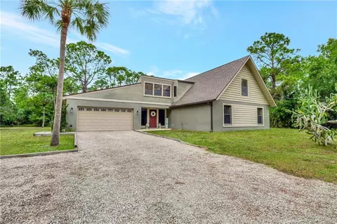 2011 21st St SW, Naples, FL 34117