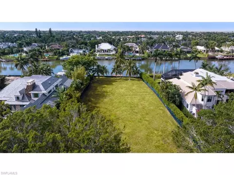 1144 Galleon Dr, Naples, FL 34102