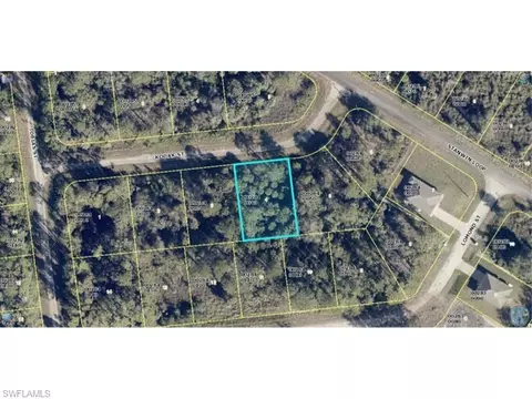 671 Kodak St, Lehigh Acres, FL 33972