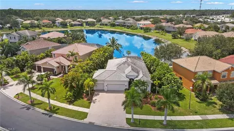 2867 Blossom Ct, Naples, FL 34120