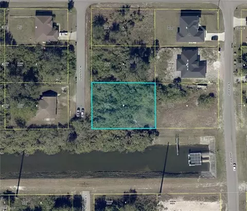 100 Susan Ave N, Lehigh Acres, FL 33971
