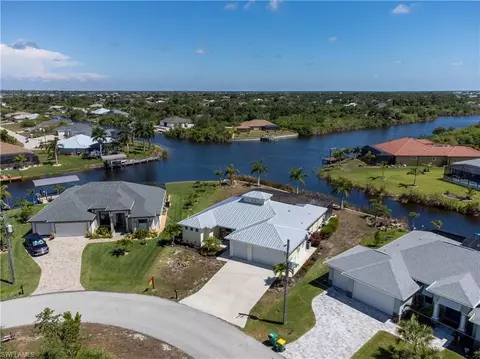 9498 Gazania Dr, Port Charlotte, FL 33981