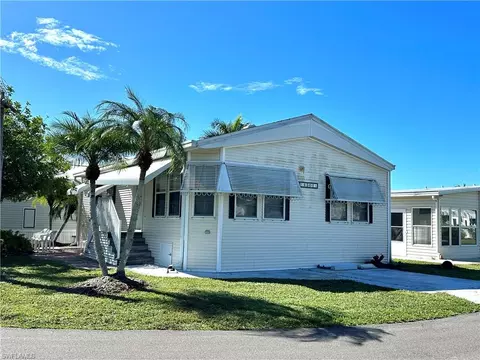4501 Washington Way E, Estero, FL 33928