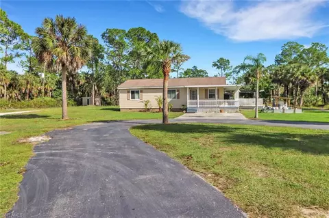 570 11th St SW, Naples, FL 34117